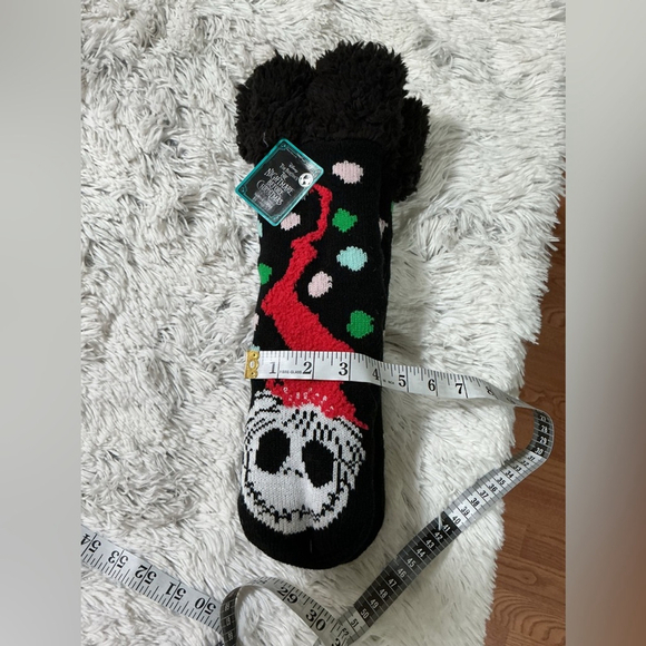 Disneys Tim Burtons Nightmare Before Christmas Slipoer Socks 4-10 - Picture 2 of 7